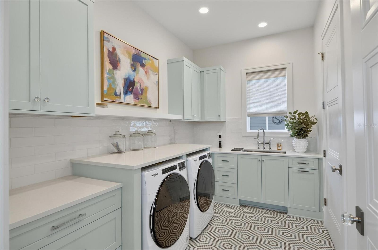 8065 A1a S Property Photo 36