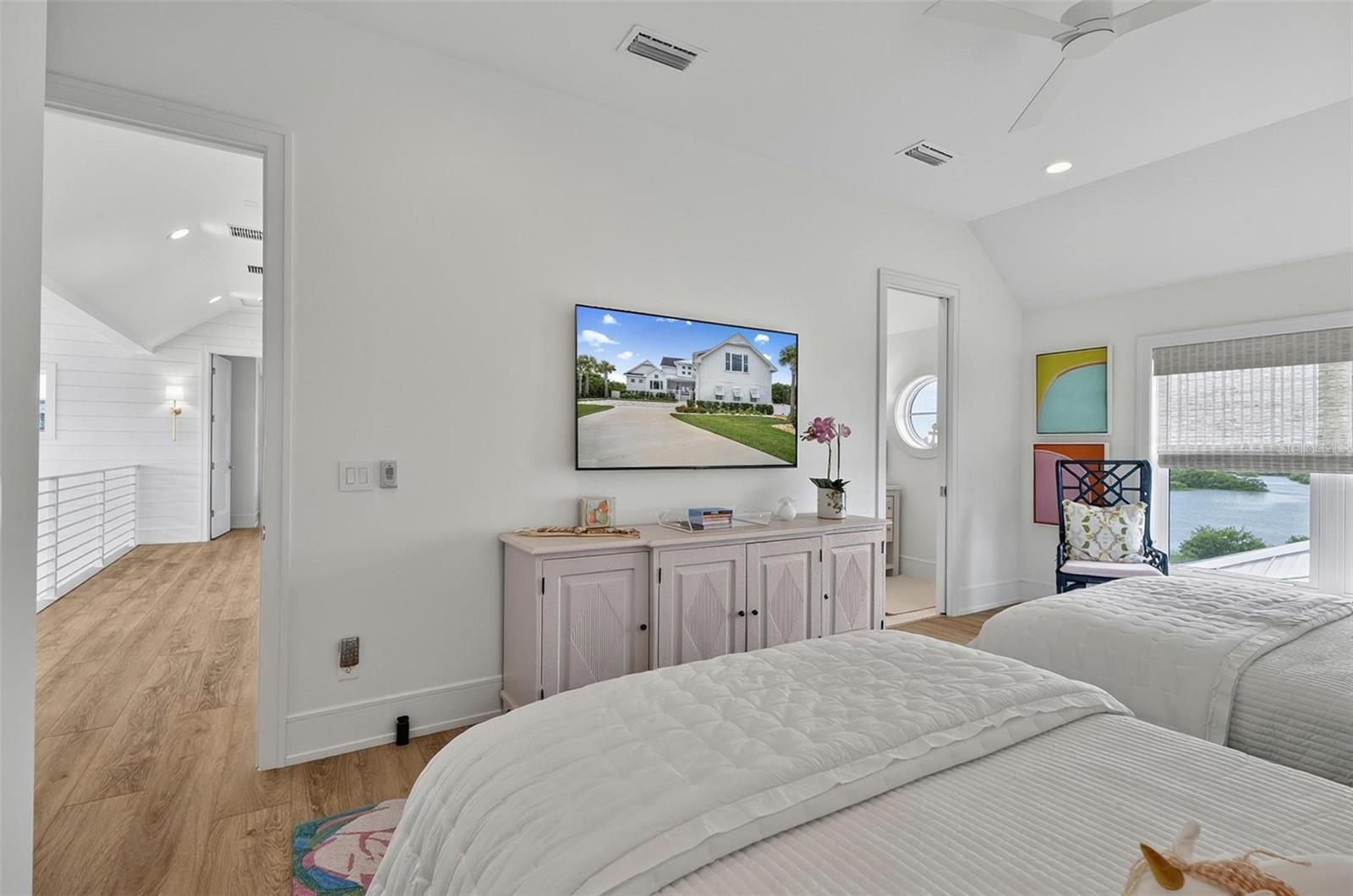 8065 A1a S Property Photo 43