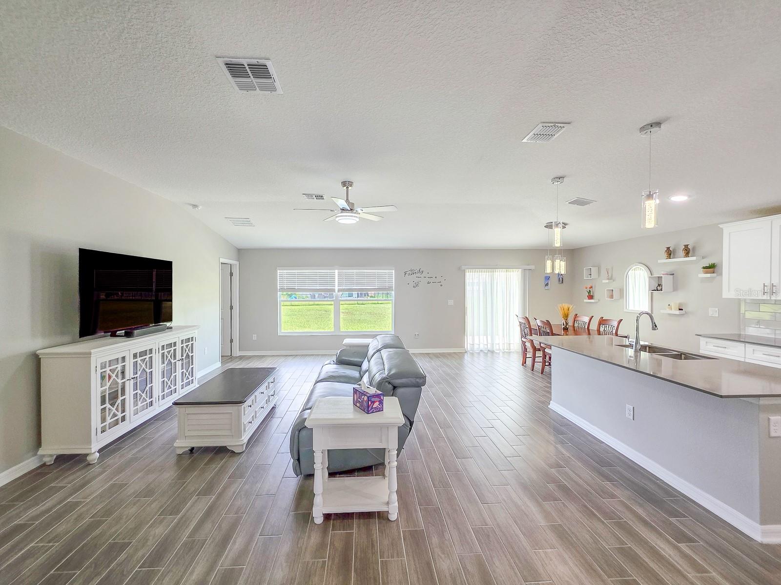 207 Winged Foot Ln Property Photo 6