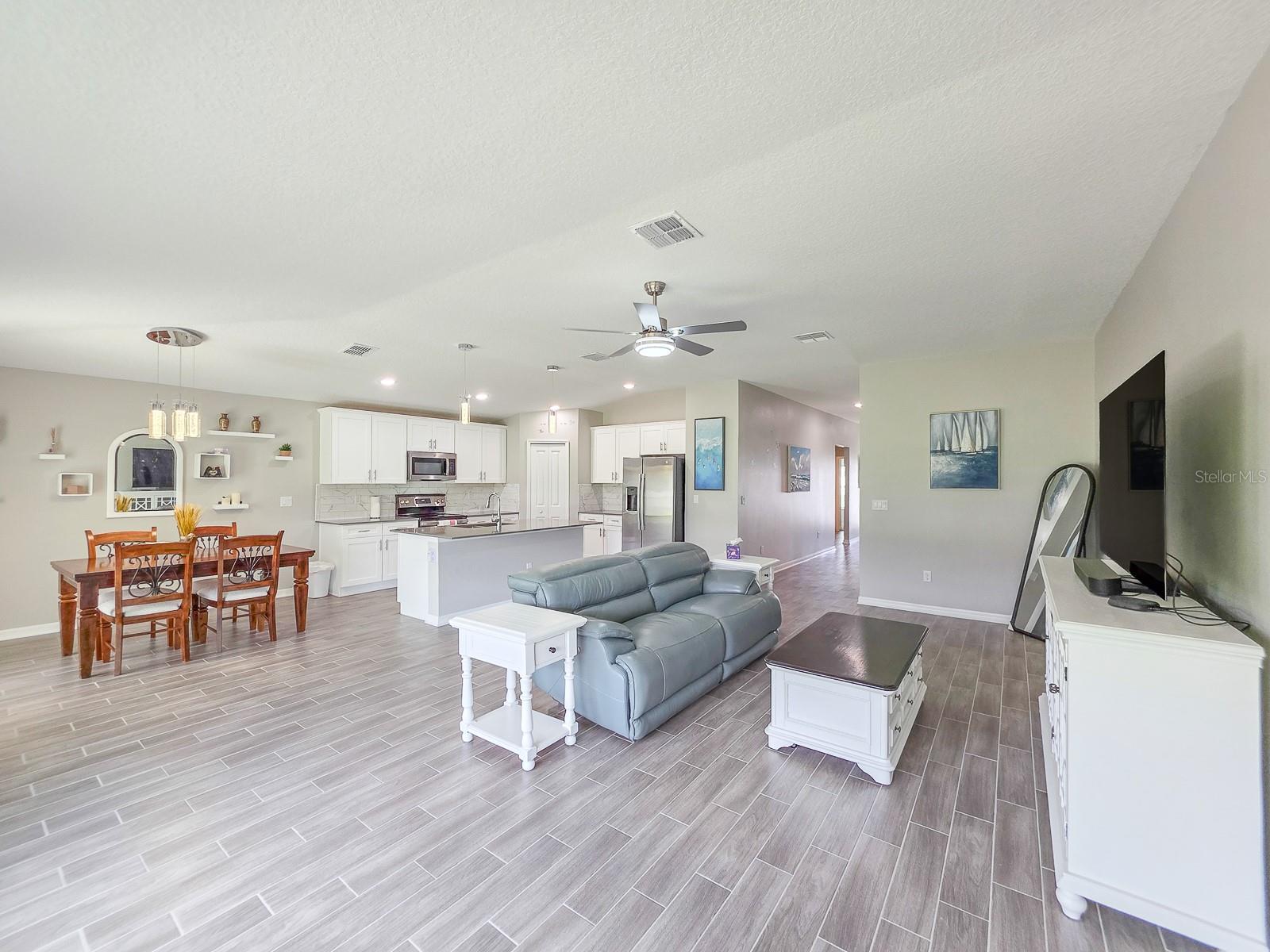 207 Winged Foot Ln Property Photo 8