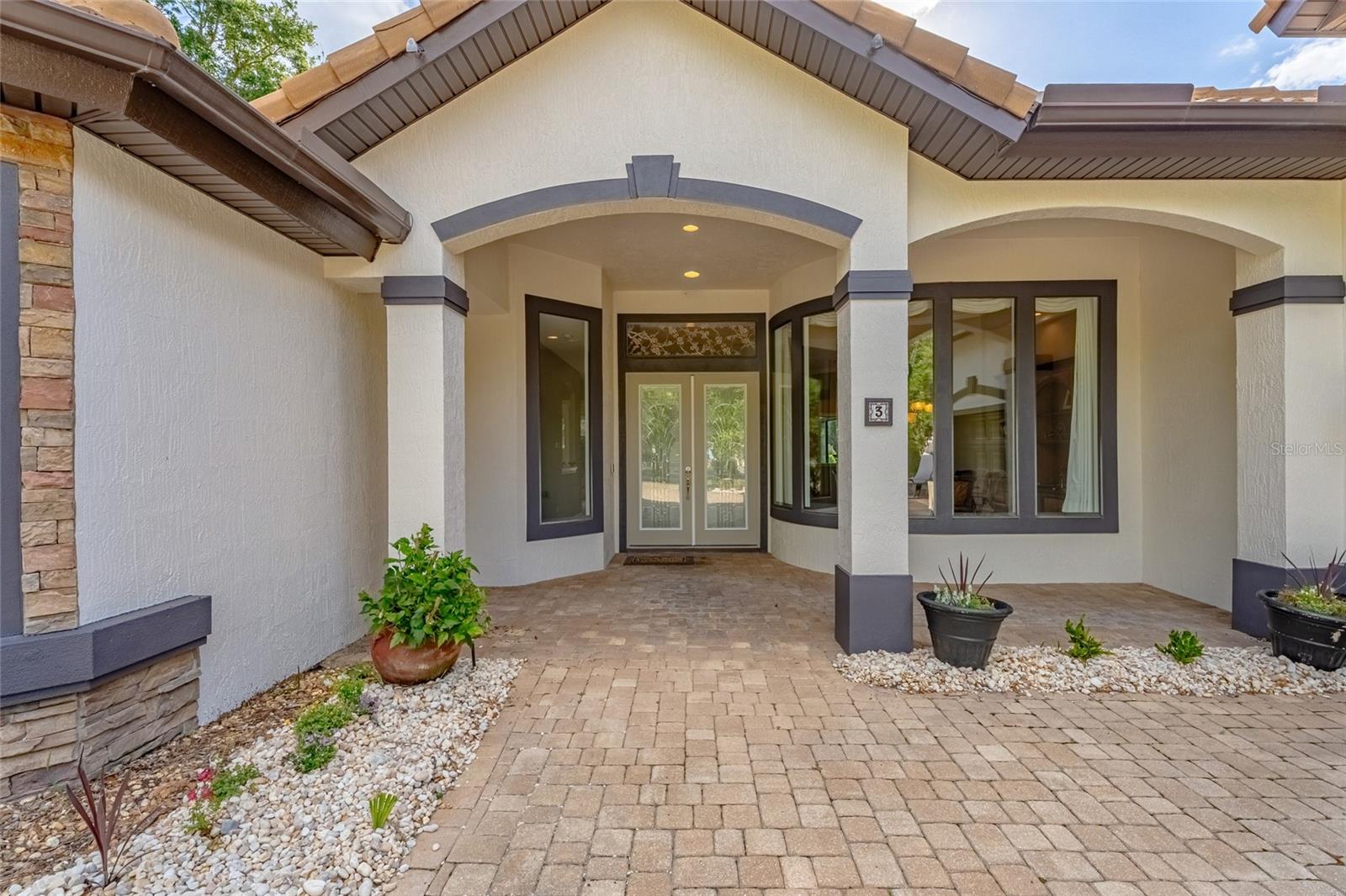 3 Flagship Ct Property Photo 6