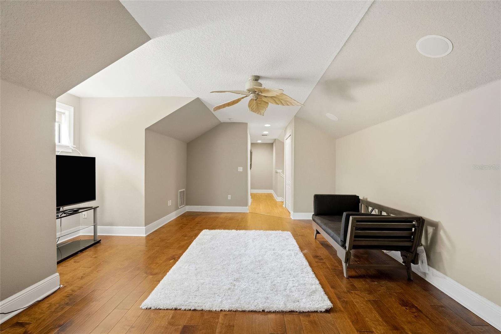 3 Flagship Ct Property Photo 38