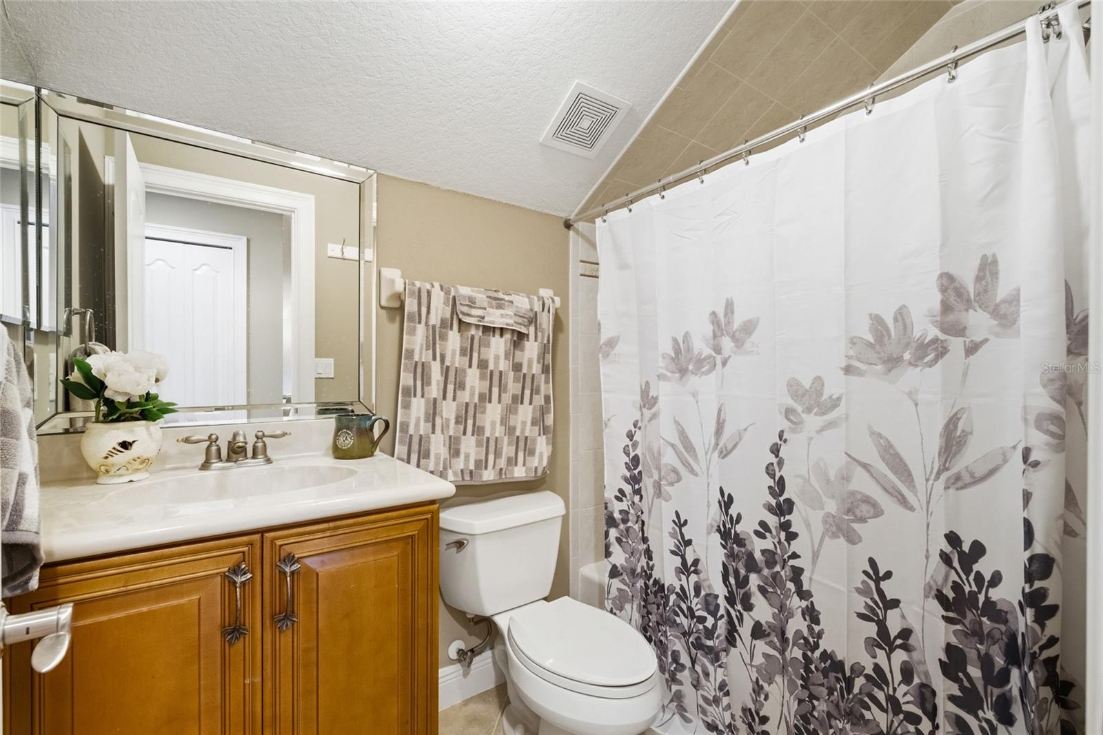 3 Flagship Ct Property Photo 41