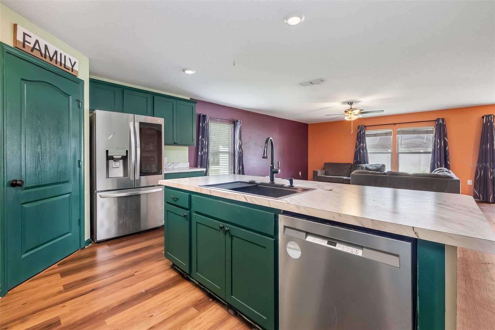 54 Patchogue Ln Property Photo 8