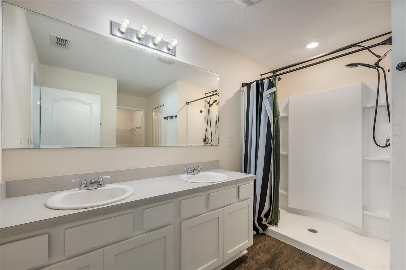 54 Patchogue Ln Property Photo 17