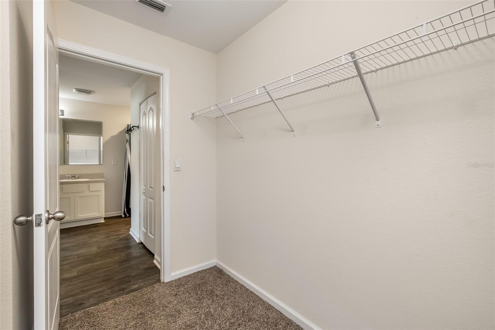 54 Patchogue Ln Property Photo 22