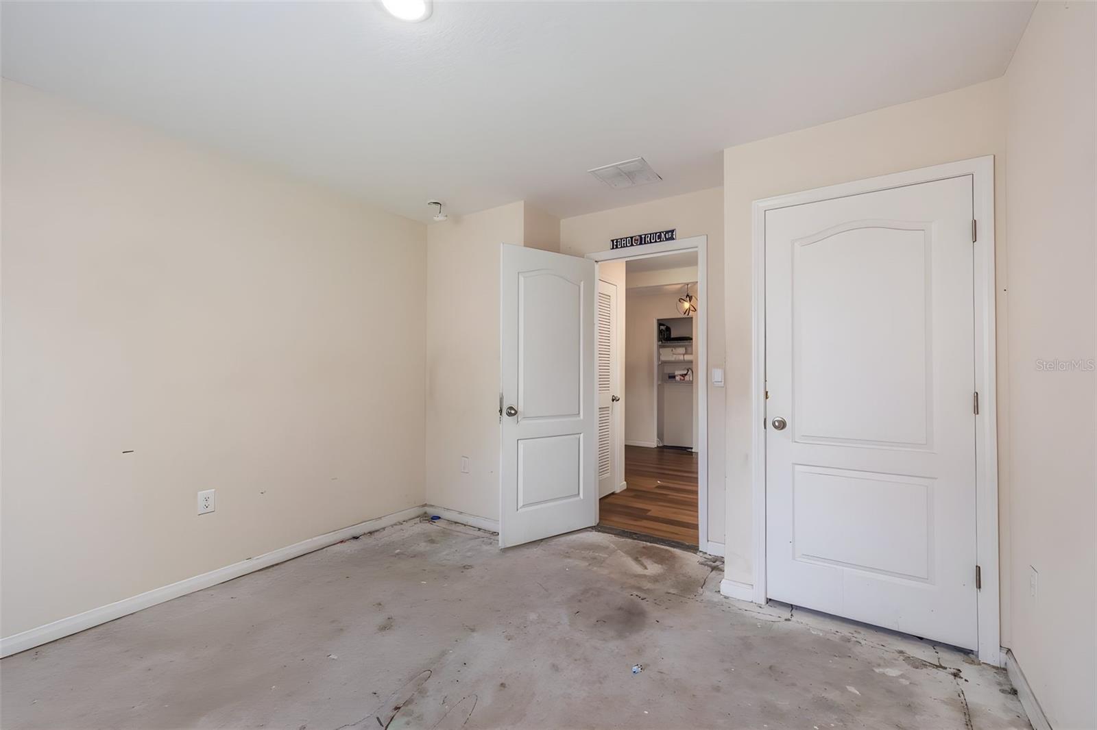 54 Patchogue Ln Property Photo 24