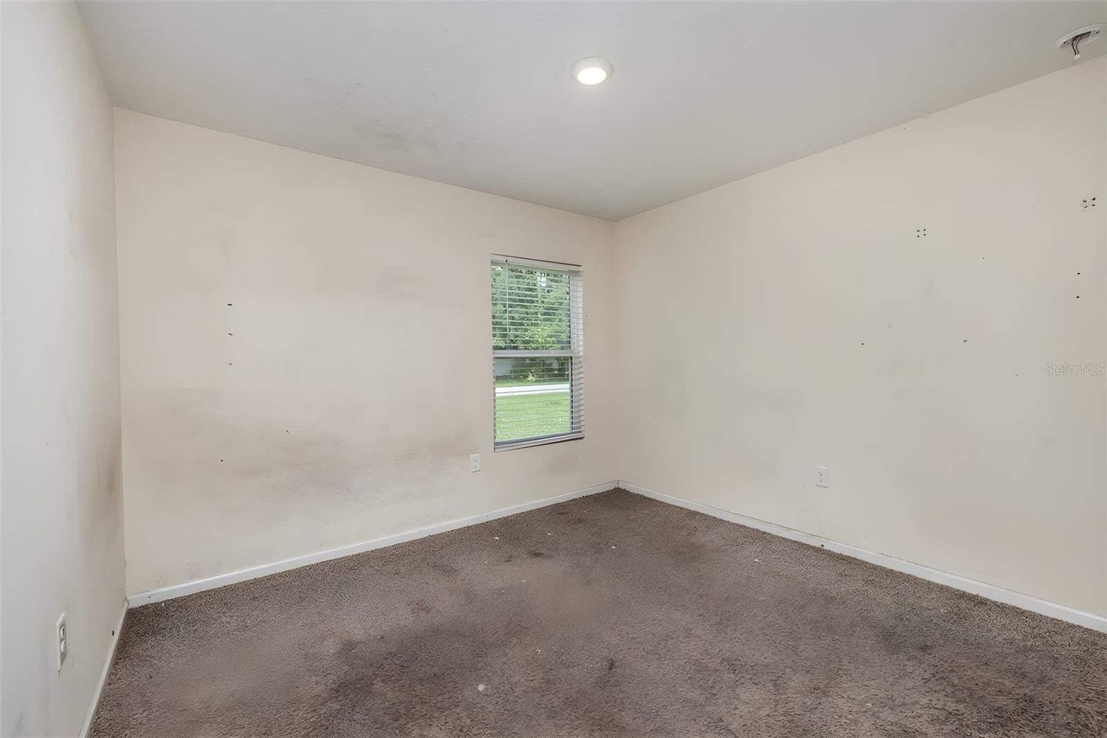 54 Patchogue Ln Property Photo 25