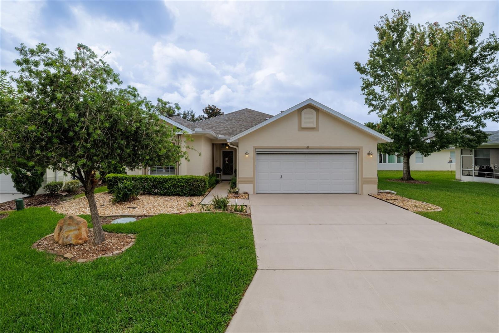 61 RAINTREE CIR Property Photo 1