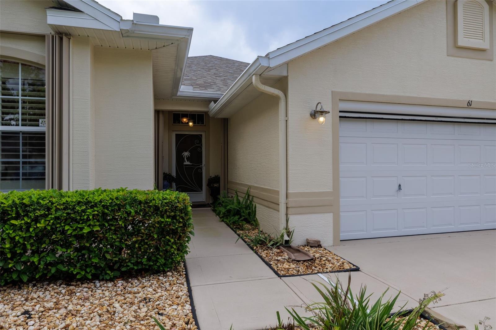 61 Raintree Cir Property Photo 3
