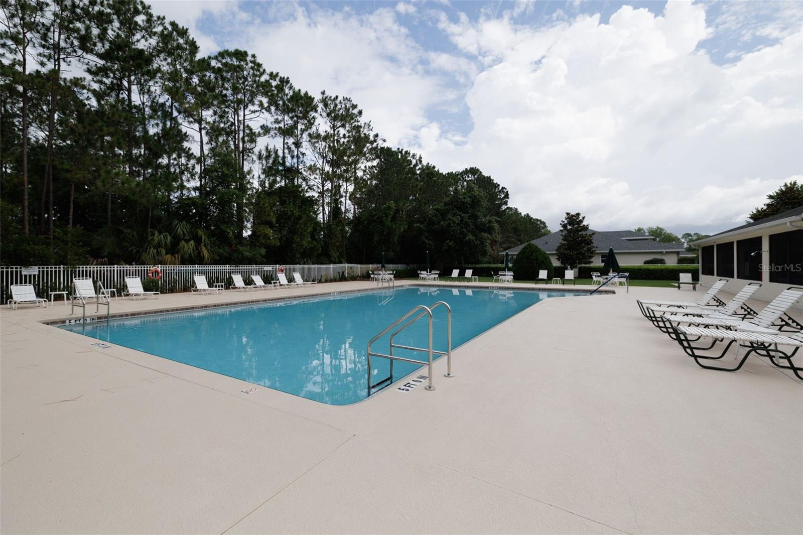 61 Raintree Cir Property Photo 29