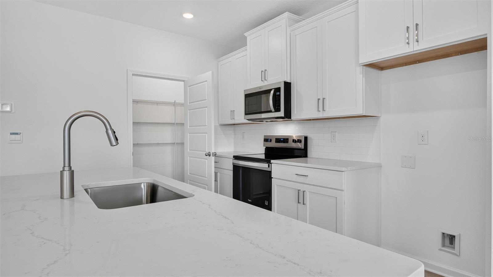 167 Springwood Dr Property Photo 6