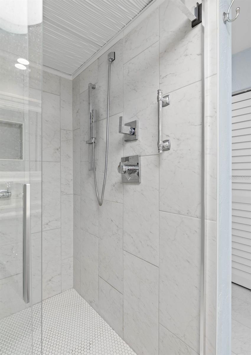 89 S Atlantic Ave #1002 Property Photo 35