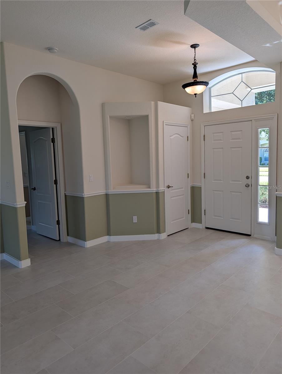1315 Elli Cir Property Photo 5