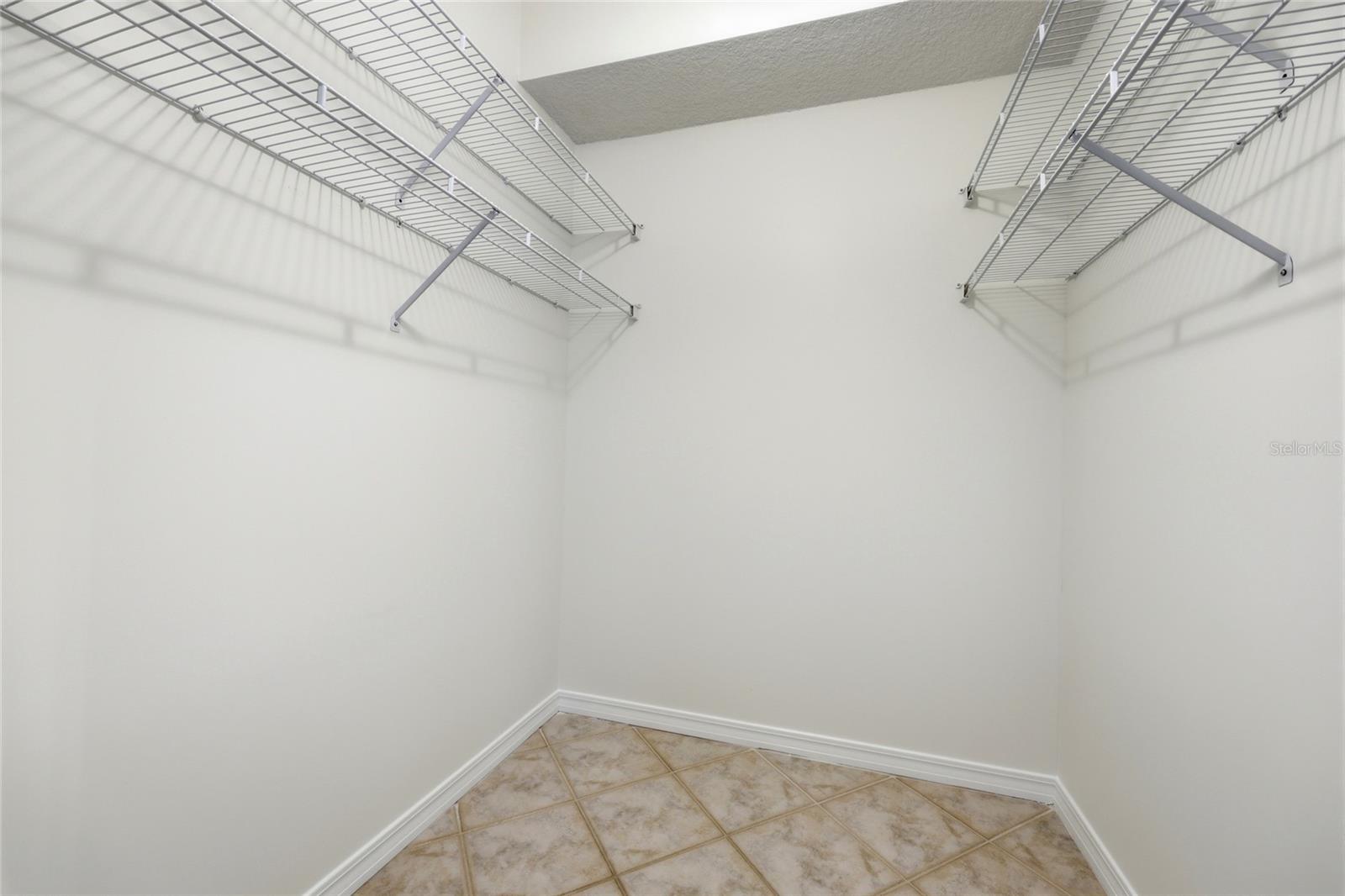 FC319008 Property Photo 25