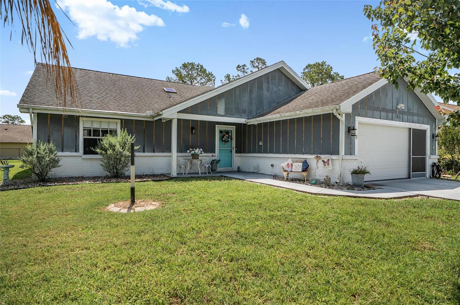 186 Westhampton Dr Property Photo 1