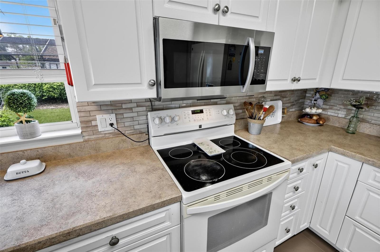 186 Westhampton Dr Property Photo 21