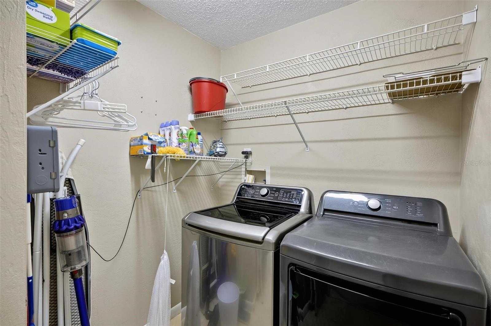 186 Westhampton Dr Property Photo 43