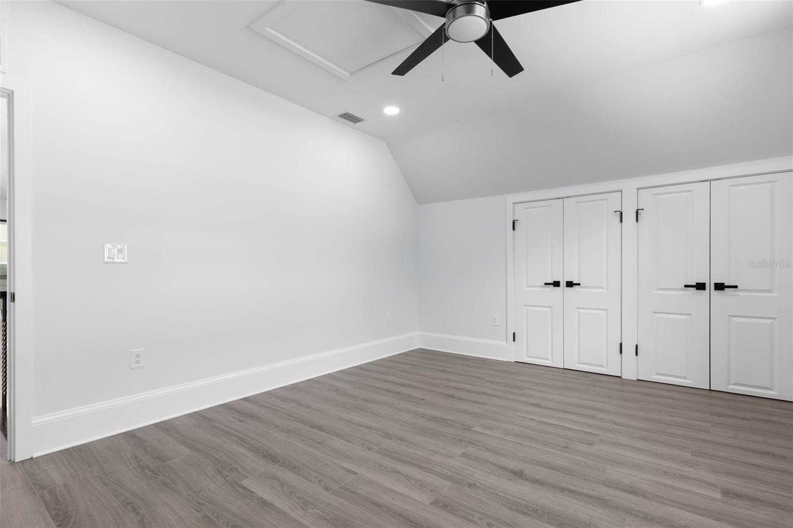 117 Hernandez Ave Property Photo 41