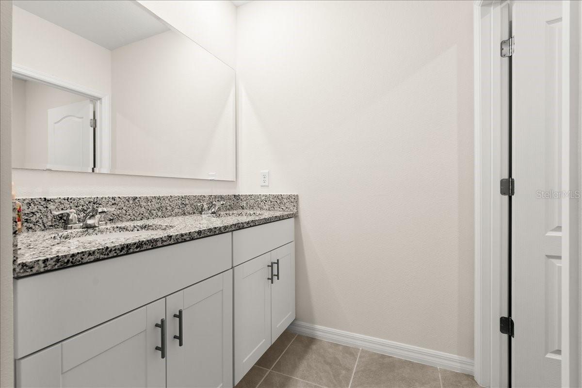 1317 Middle Lake Dr Property Photo 27