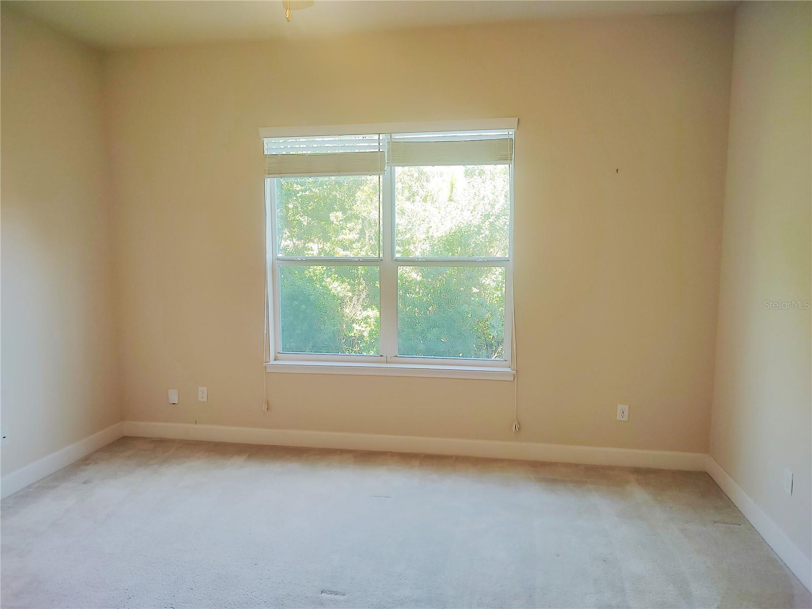 727 Aldenham Ln Property Photo 21