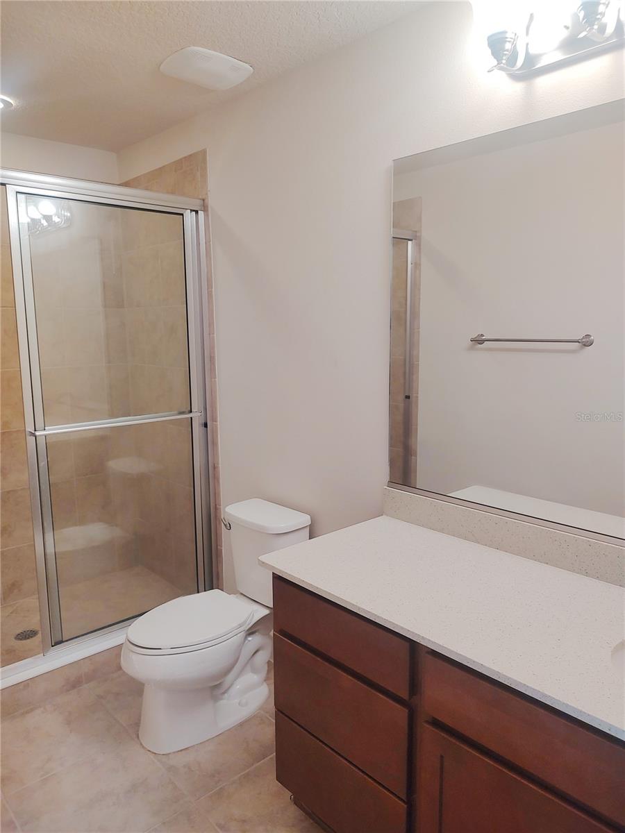 727 Aldenham Ln Property Photo 32