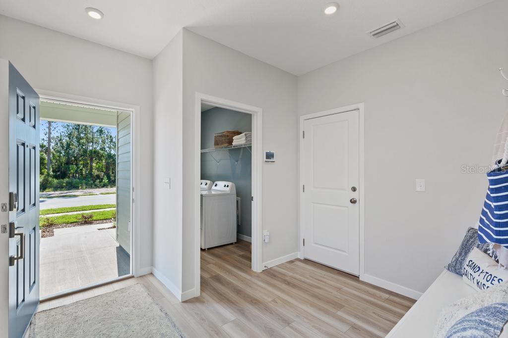 1341 Ribbon Pl Property Photo 7