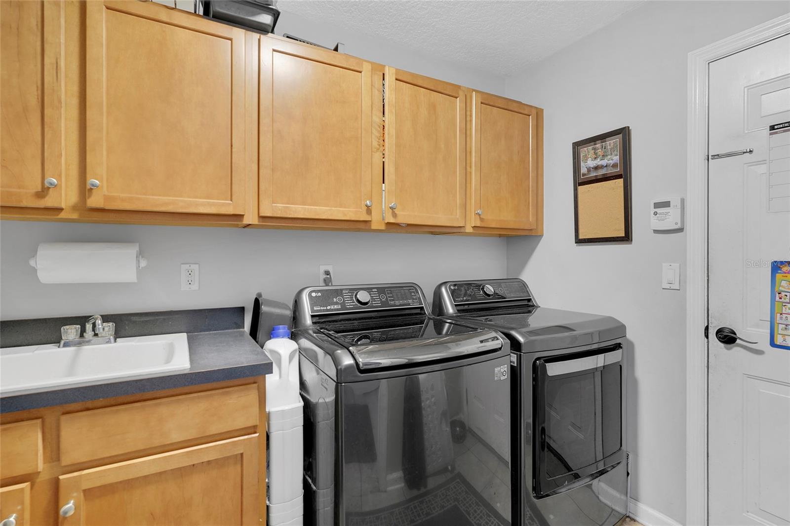 198 Parkside Dr Property Photo 15