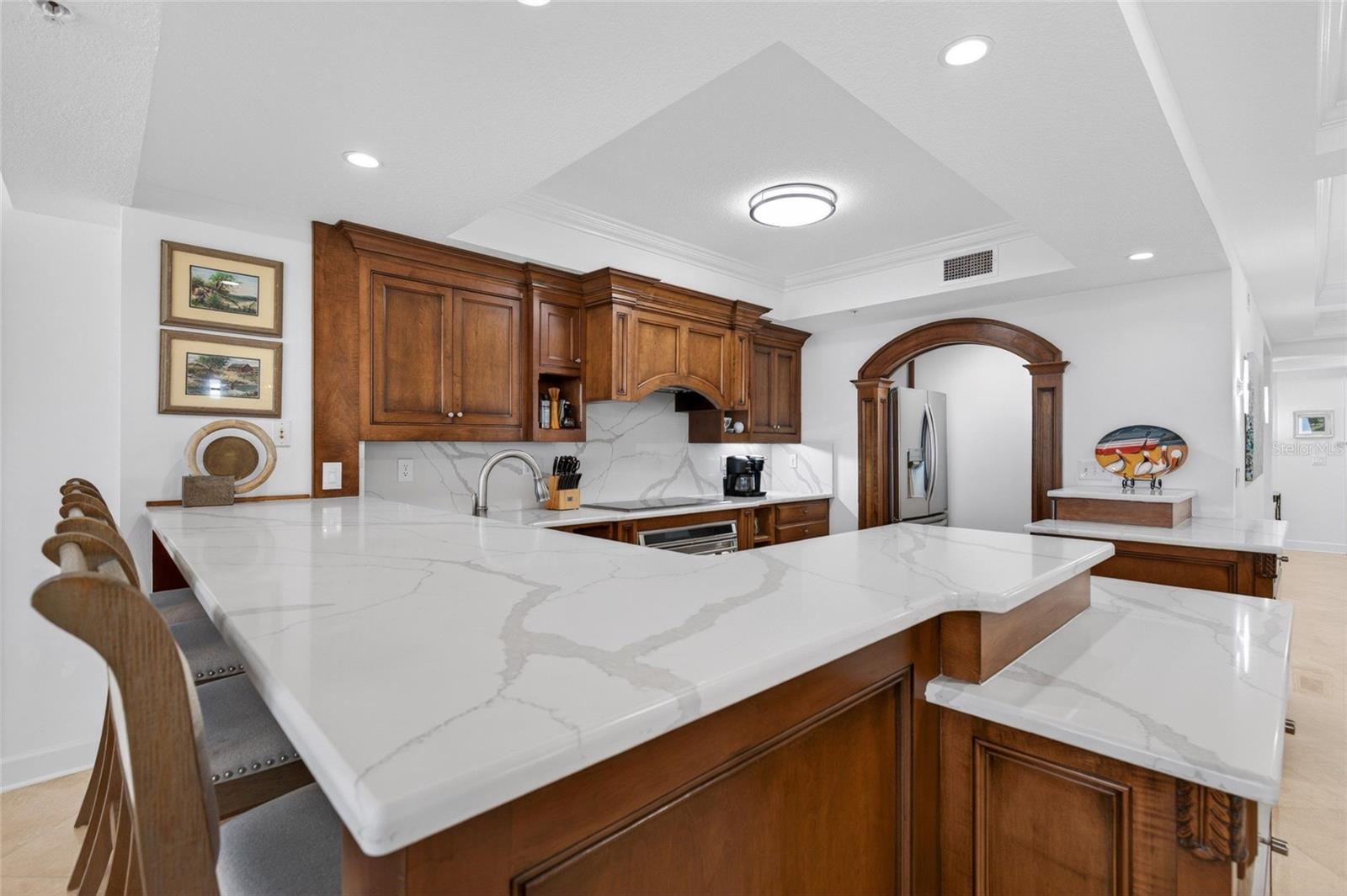 200 Ocean Crest Dr #812 Property Photo 6