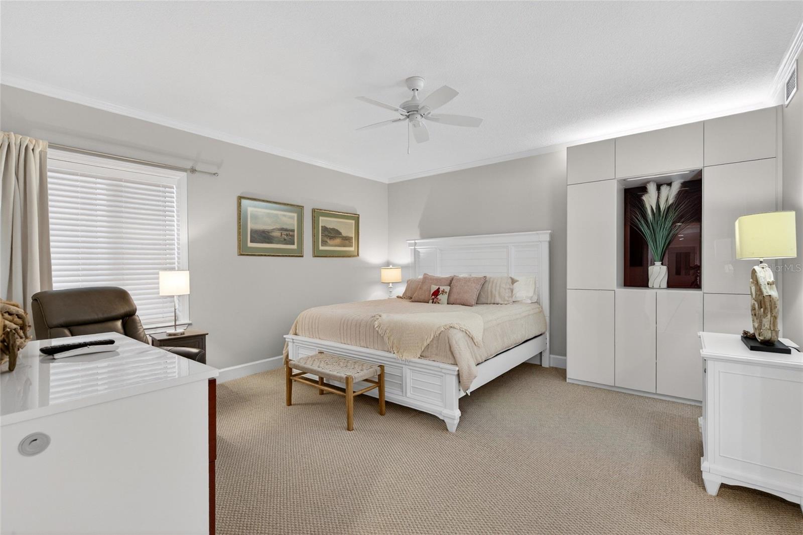 200 Ocean Crest Dr #812 Property Photo 29
