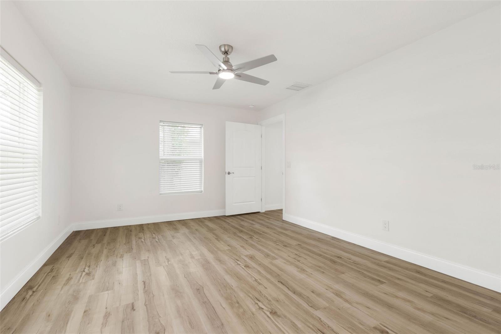 28 Woodston Ln Property Photo 17