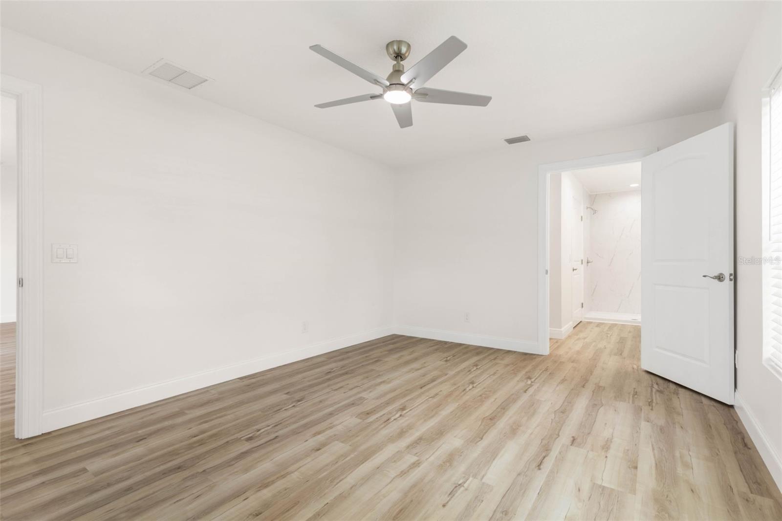 28 Woodston Ln Property Photo 19