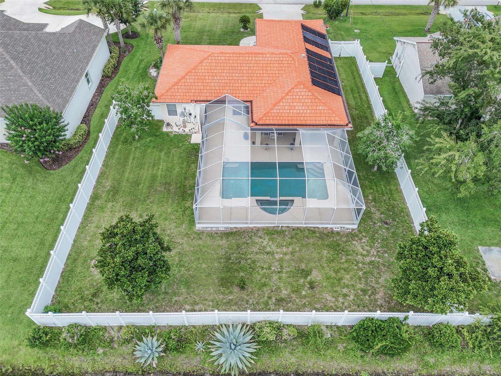 24 Lynbrook Dr Property Photo 3