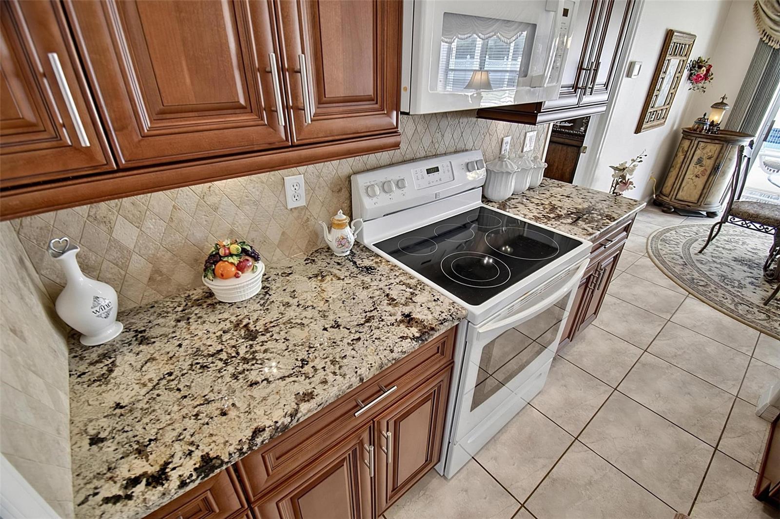 24 Lynbrook Dr Property Photo 24