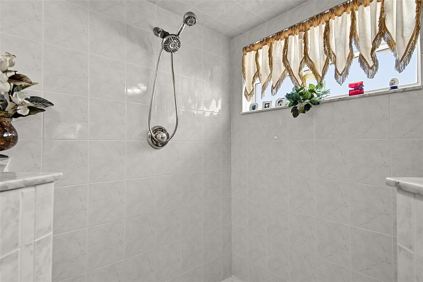 24 Lynbrook Dr Property Photo 34
