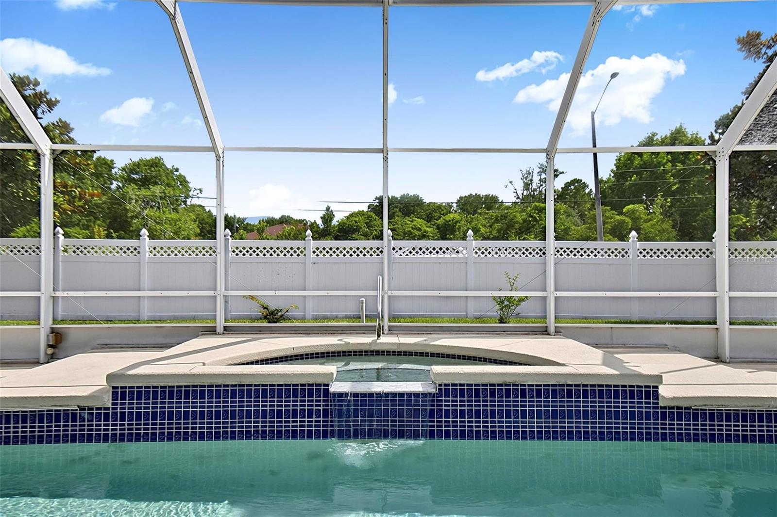 24 Lynbrook Dr Property Photo 47