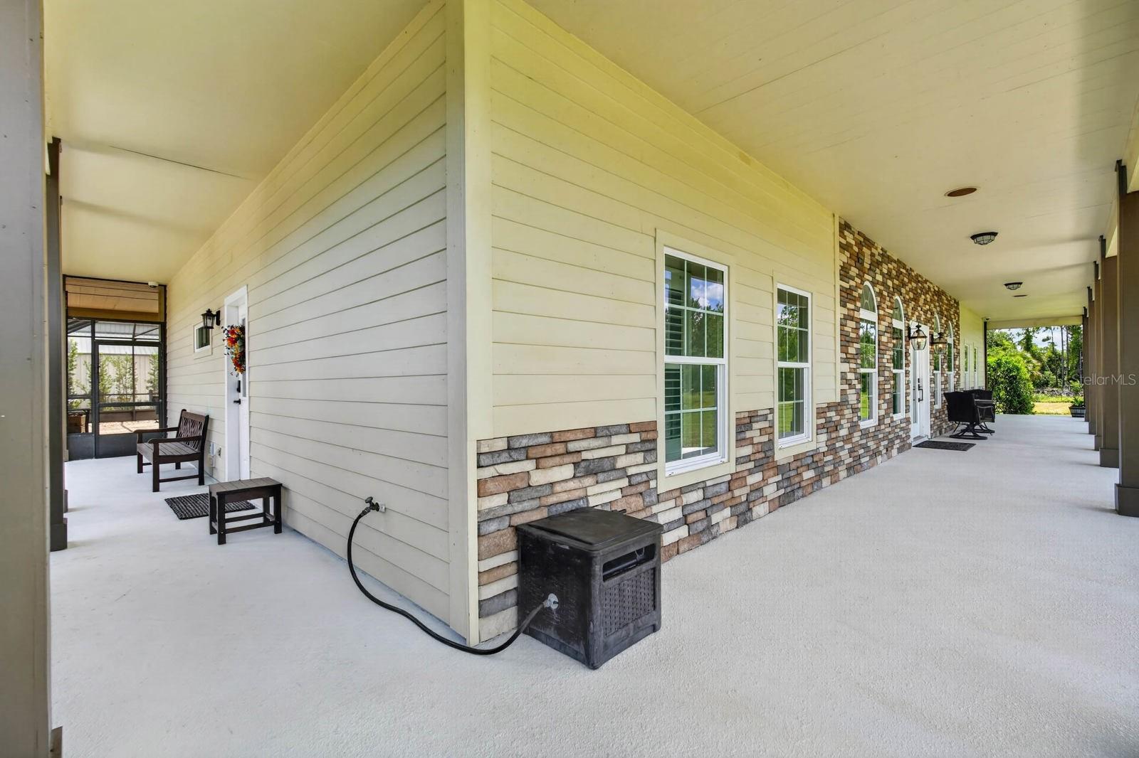 103 Sweetwater Trl Property Photo 8