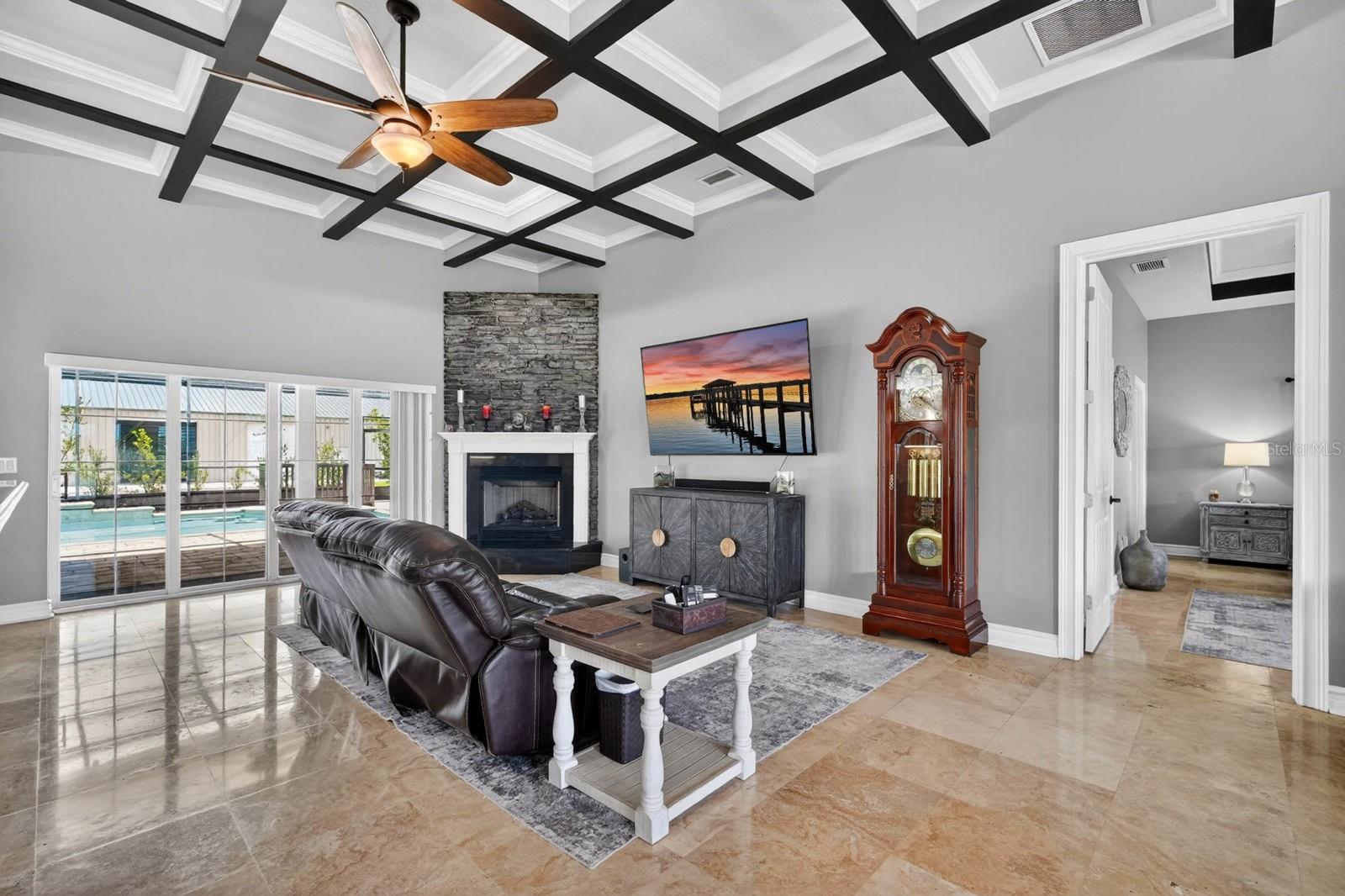 103 Sweetwater Trl Property Photo 13