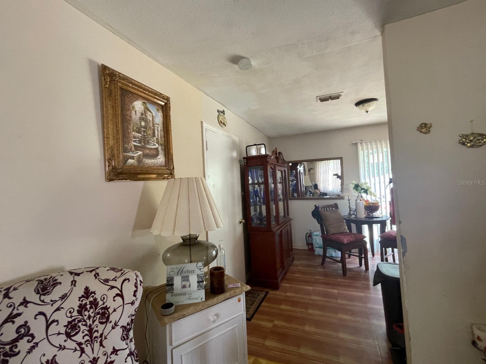 263 Ross Rd Property Photo 8