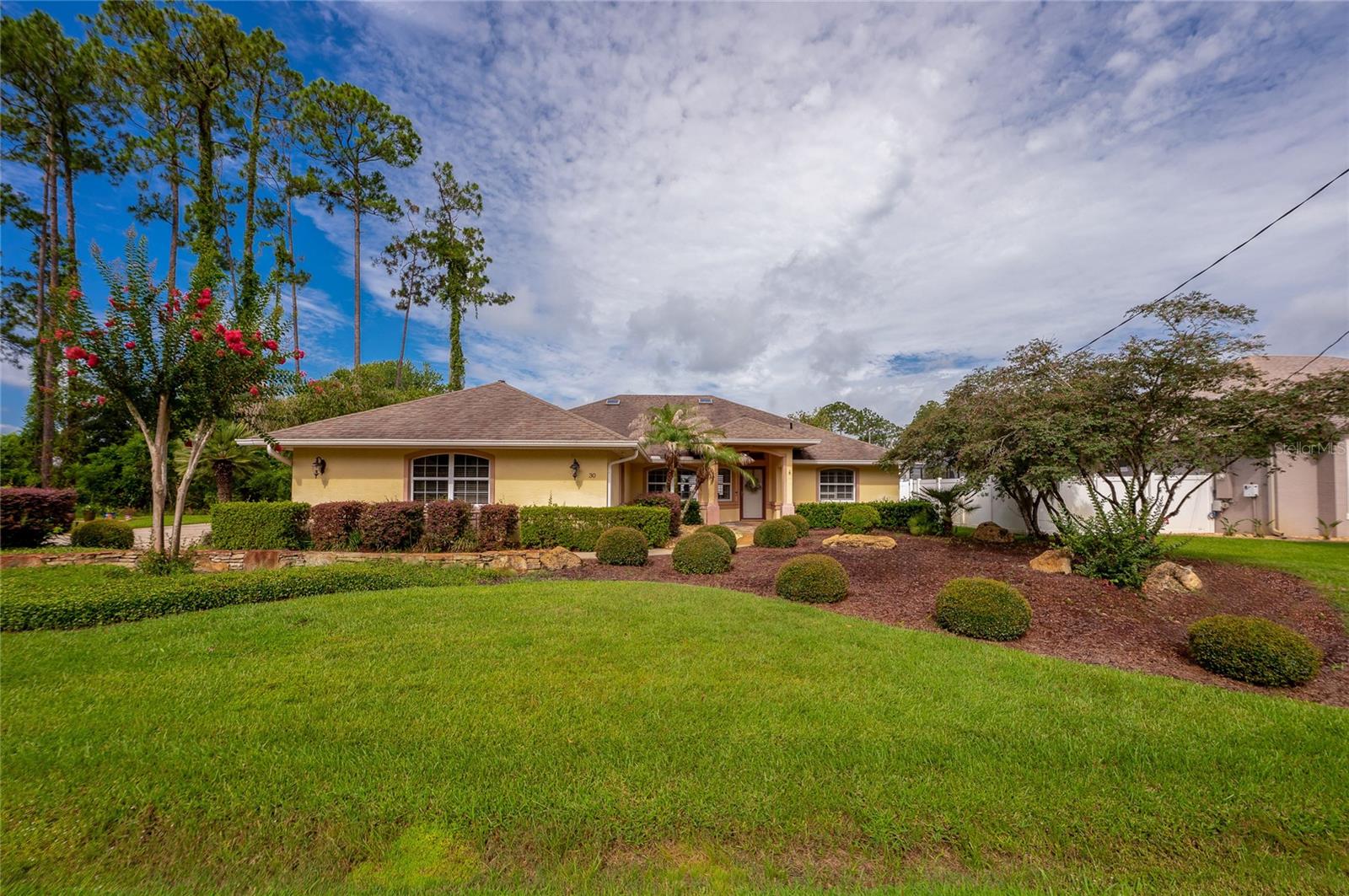 30 EVANS DR Property Photo 1