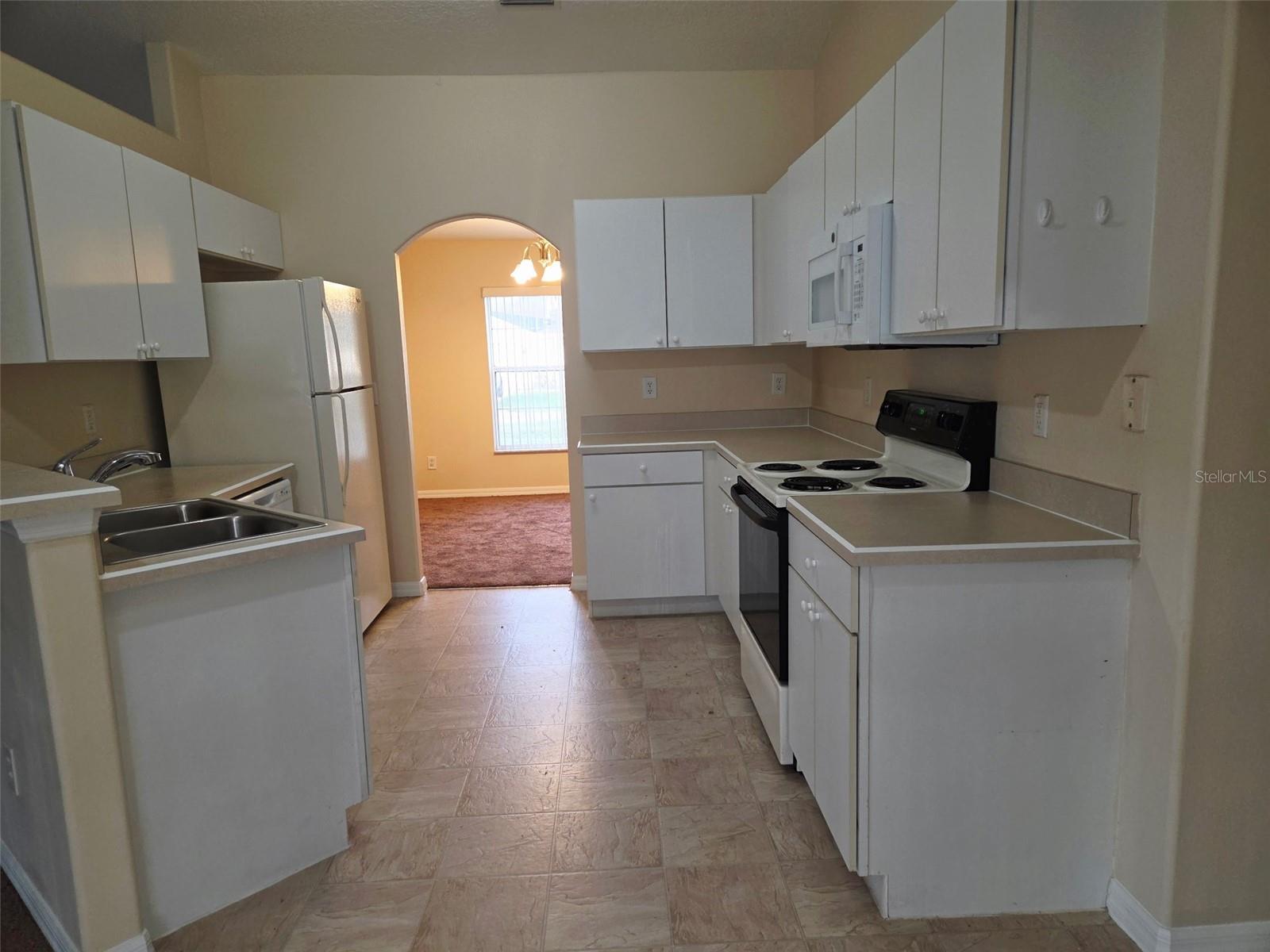 3 Port Ln Property Photo 6