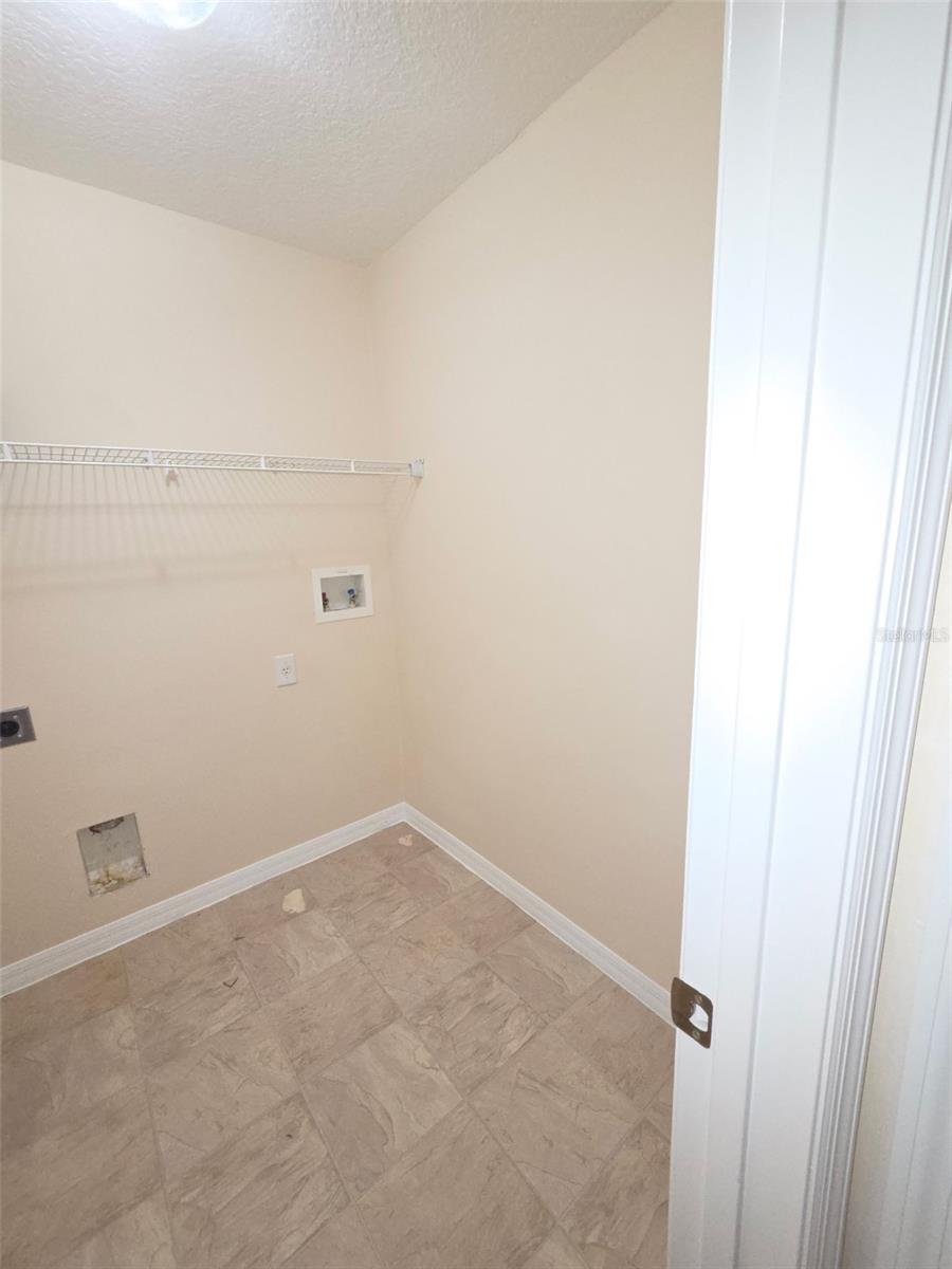 3 Port Ln Property Photo 13