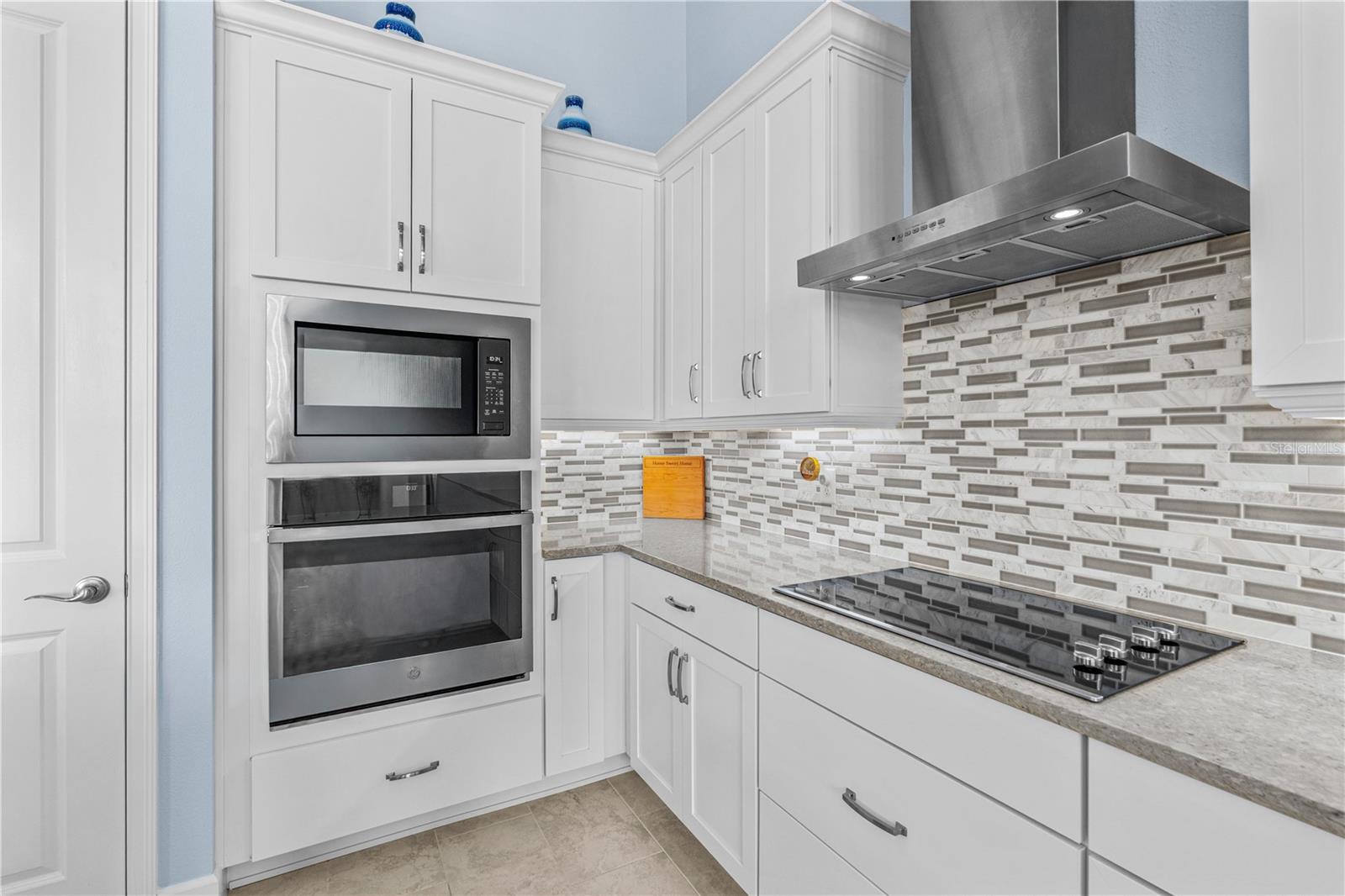 268 Mosaic Blvd Property Photo 11