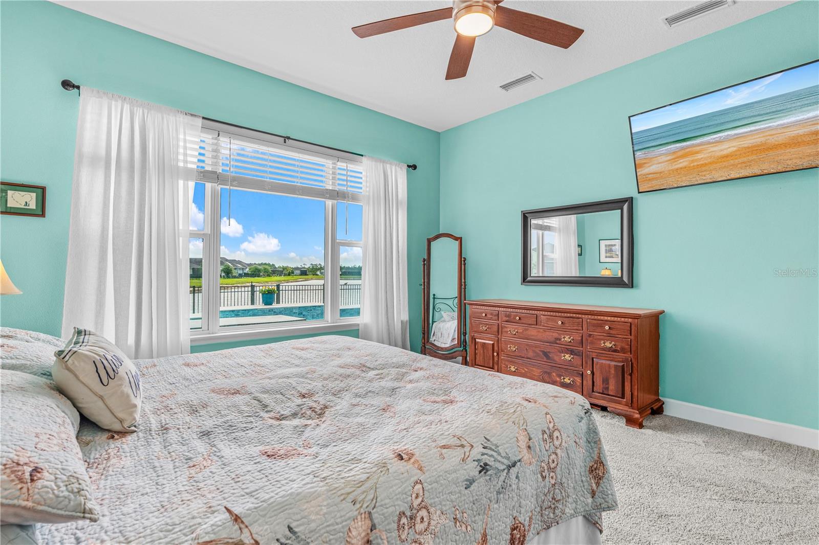 268 Mosaic Blvd Property Photo 15