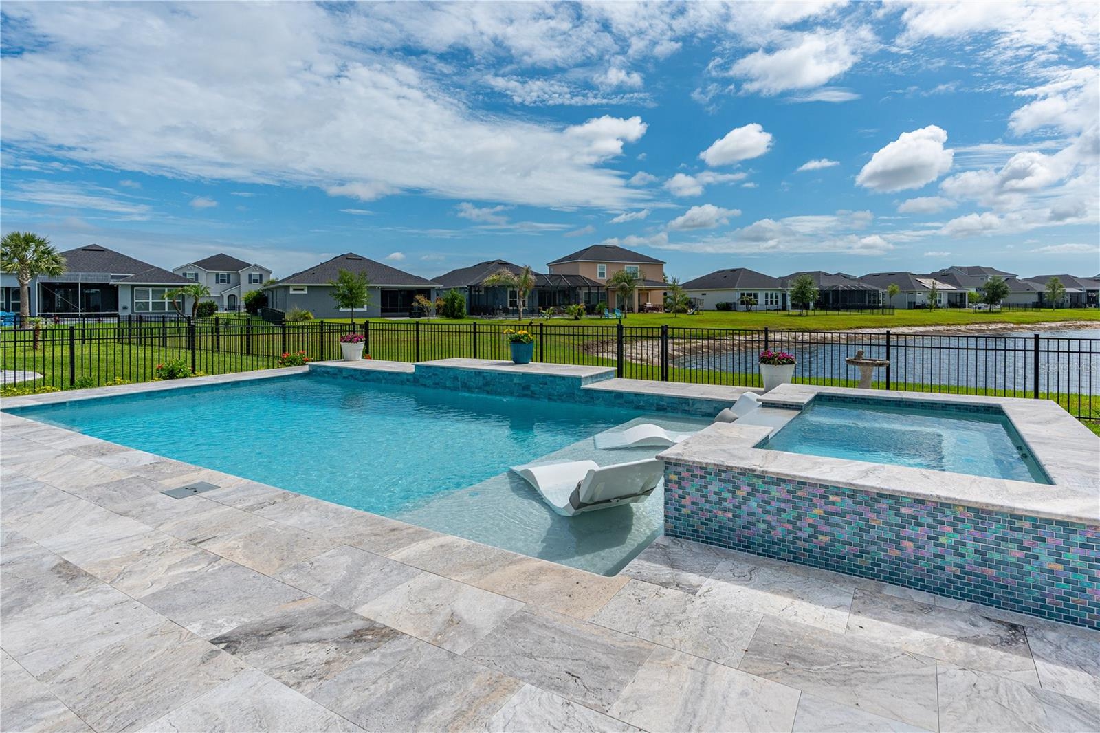 268 Mosaic Blvd Property Photo 29