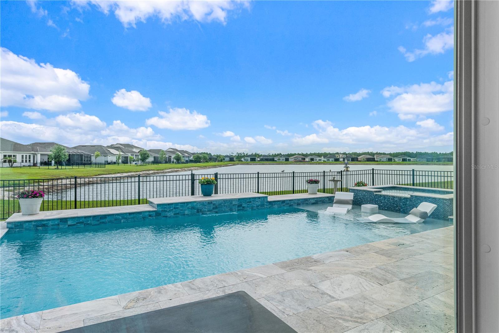 268 Mosaic Blvd Property Photo 37