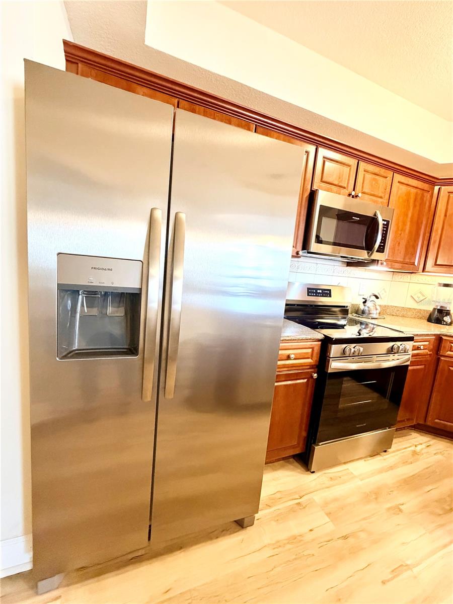 200 Ocean Crest Dr #705 Property Photo 16