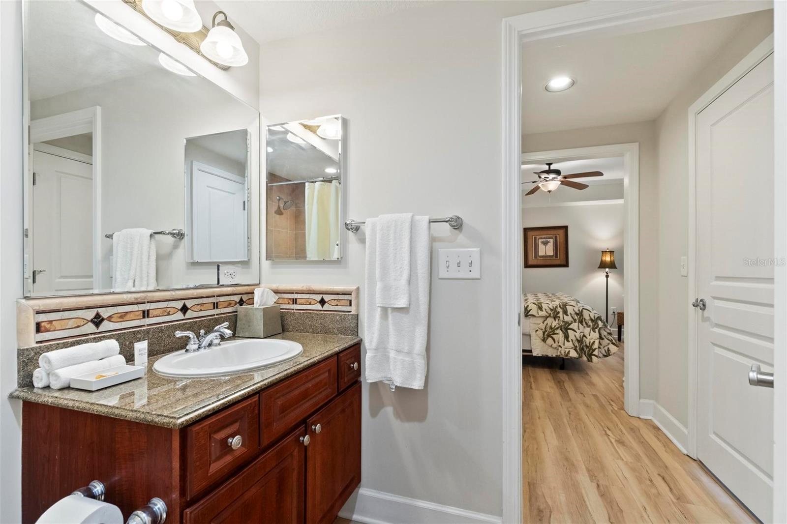 200 Ocean Crest Dr #705 Property Photo 41
