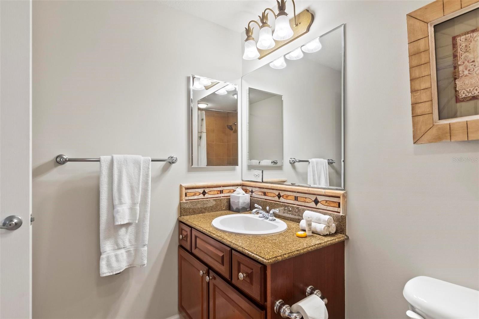 200 Ocean Crest Dr #705 Property Photo 43