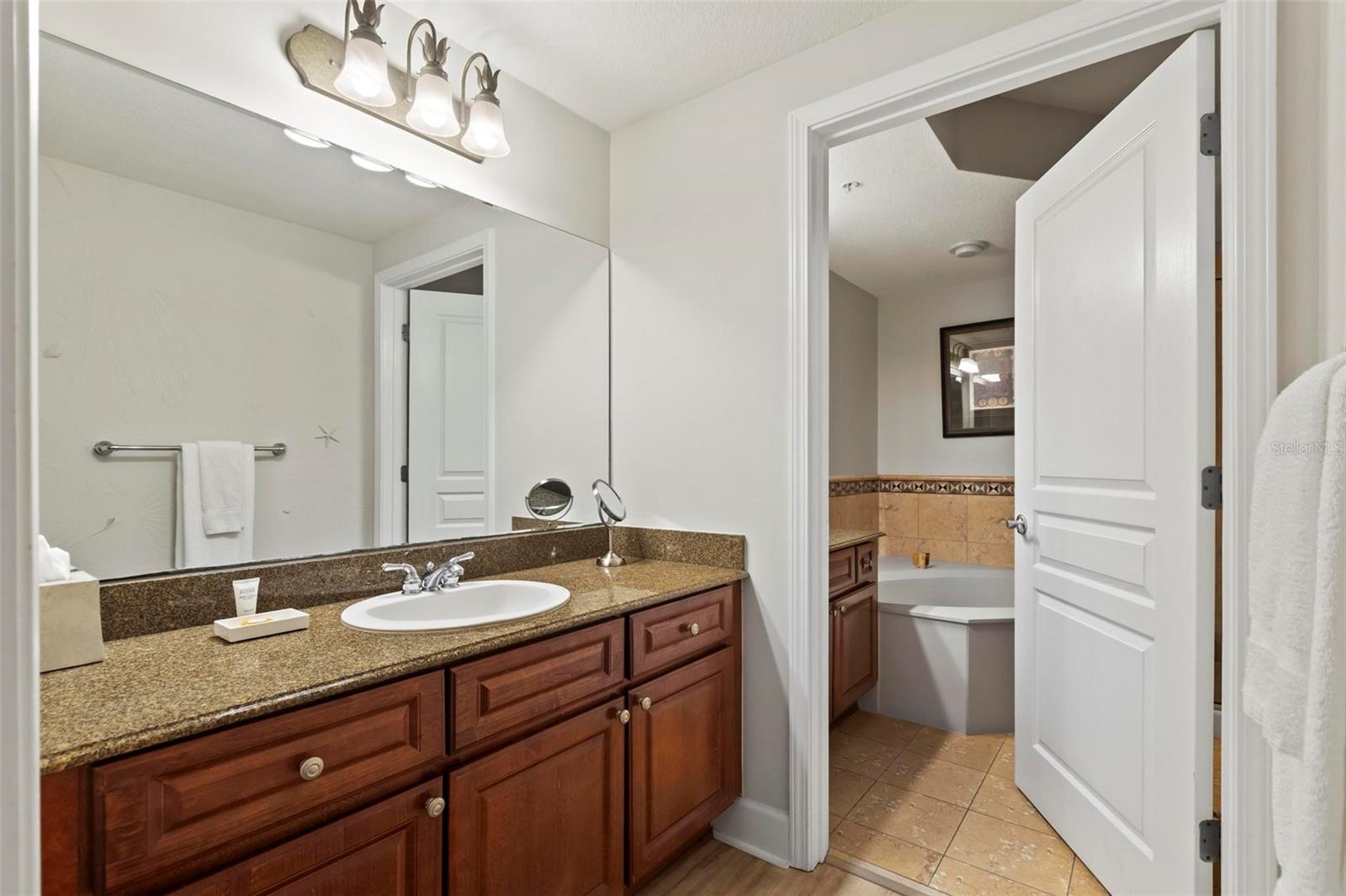 200 Ocean Crest Dr #705 Property Photo 50